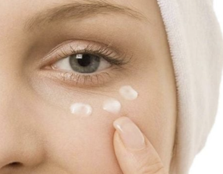 Điều Trị Thâm Quầng Mắt Dally 